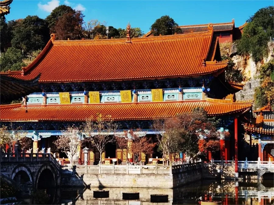 mahavira hall in yuantong temple kunming