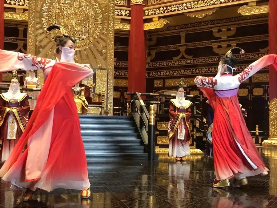 traditional performances in mingtang and tiantang luoyang 2
