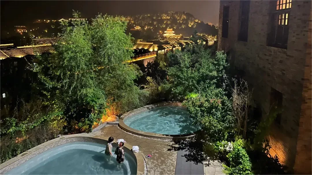 hot springs in gubei water town image