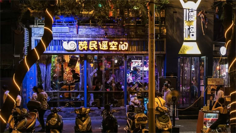 jiuyanqiao bar street