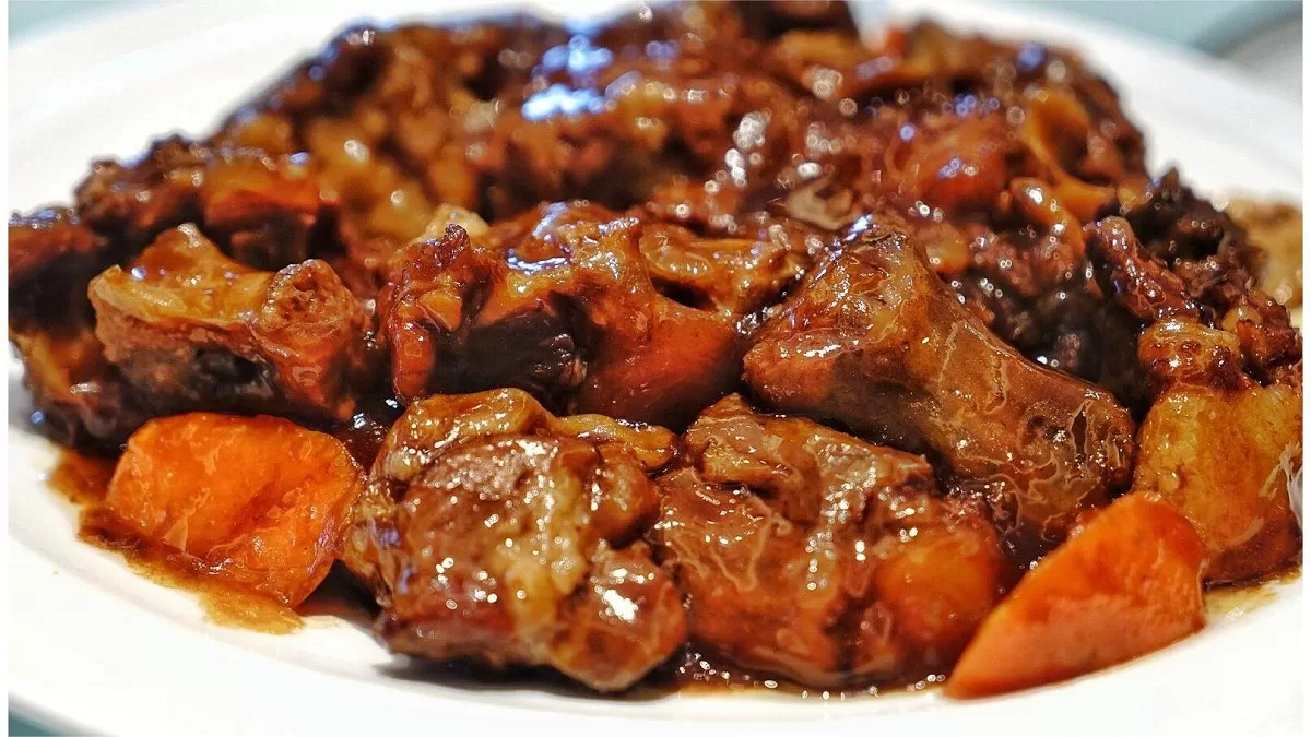 braised ox tails