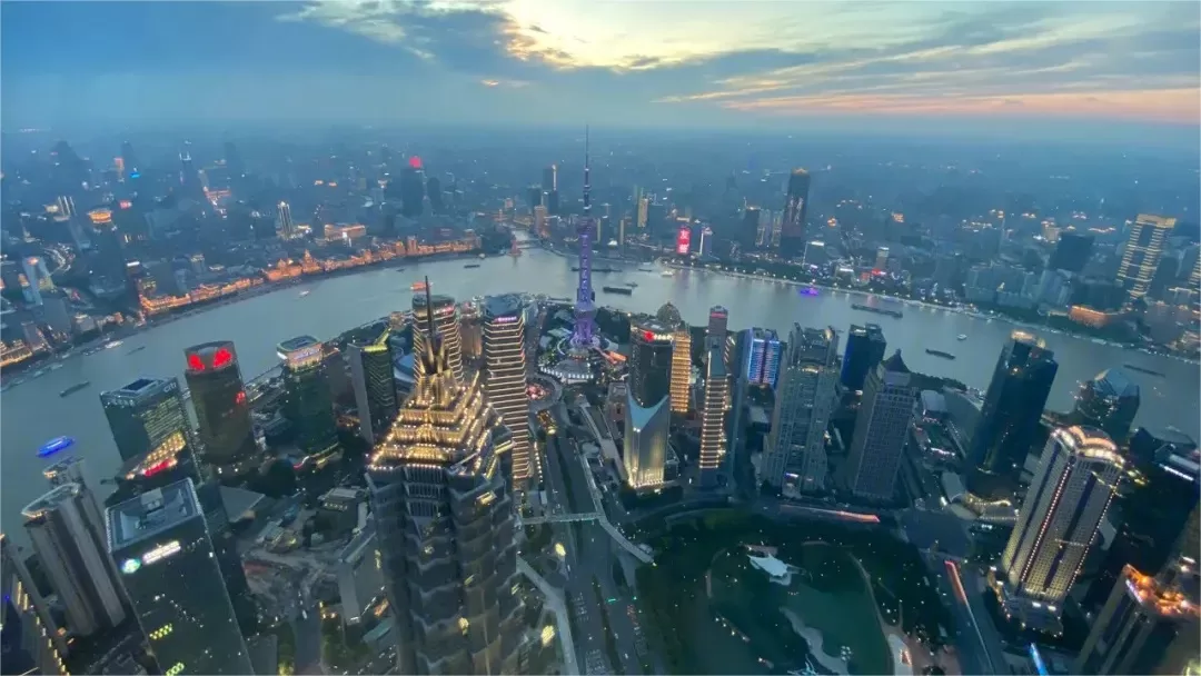 the shanghai tower observation deck