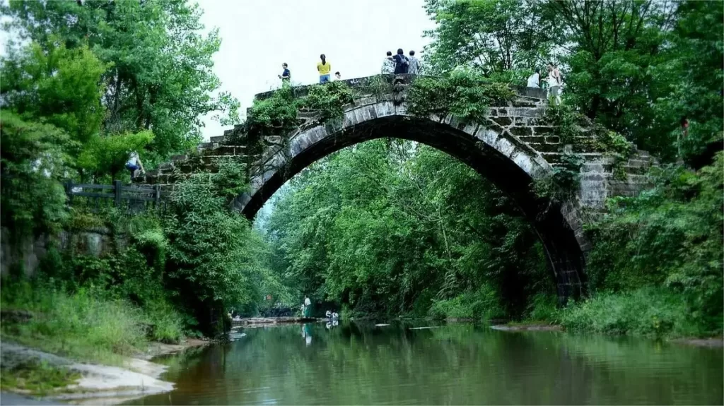 attractions in other parts of sichuan