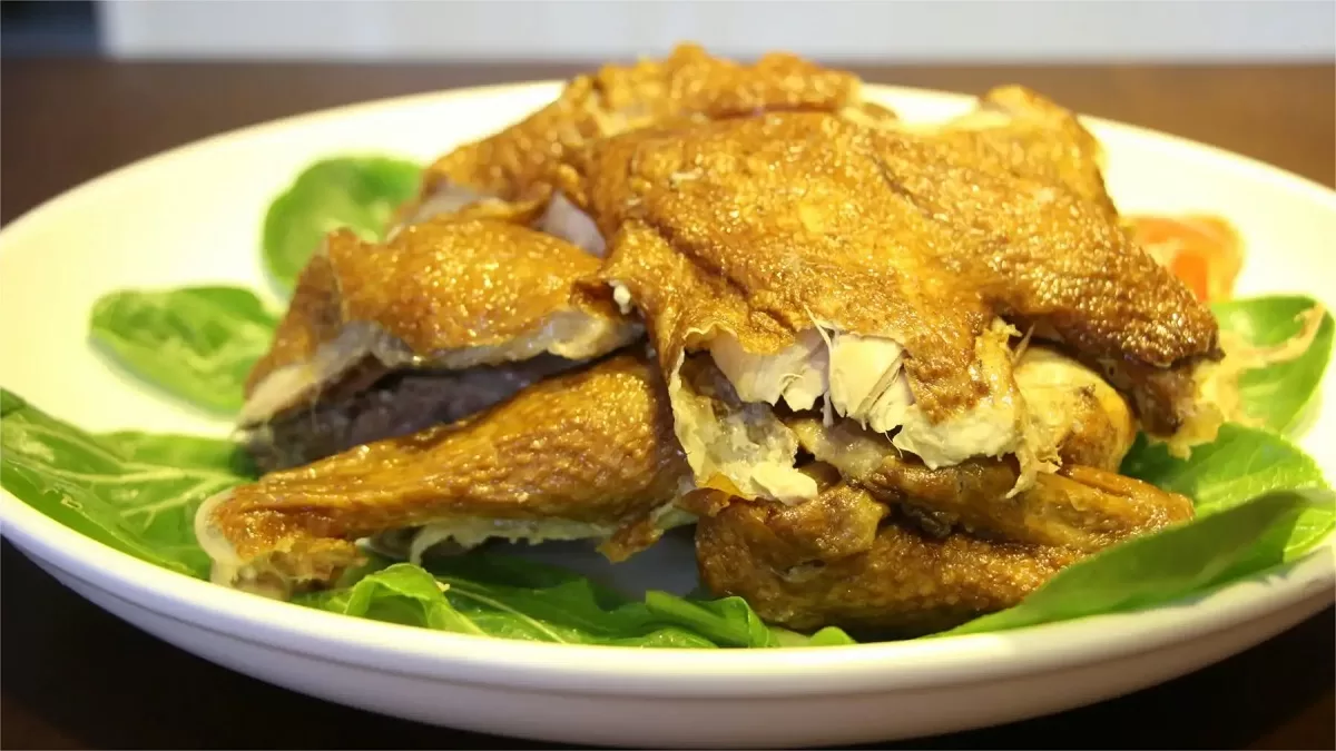 Jinfeng Braised Chicken - A Culinary Legacy from 1908