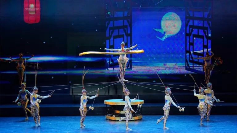 wuqiao acrobatics world