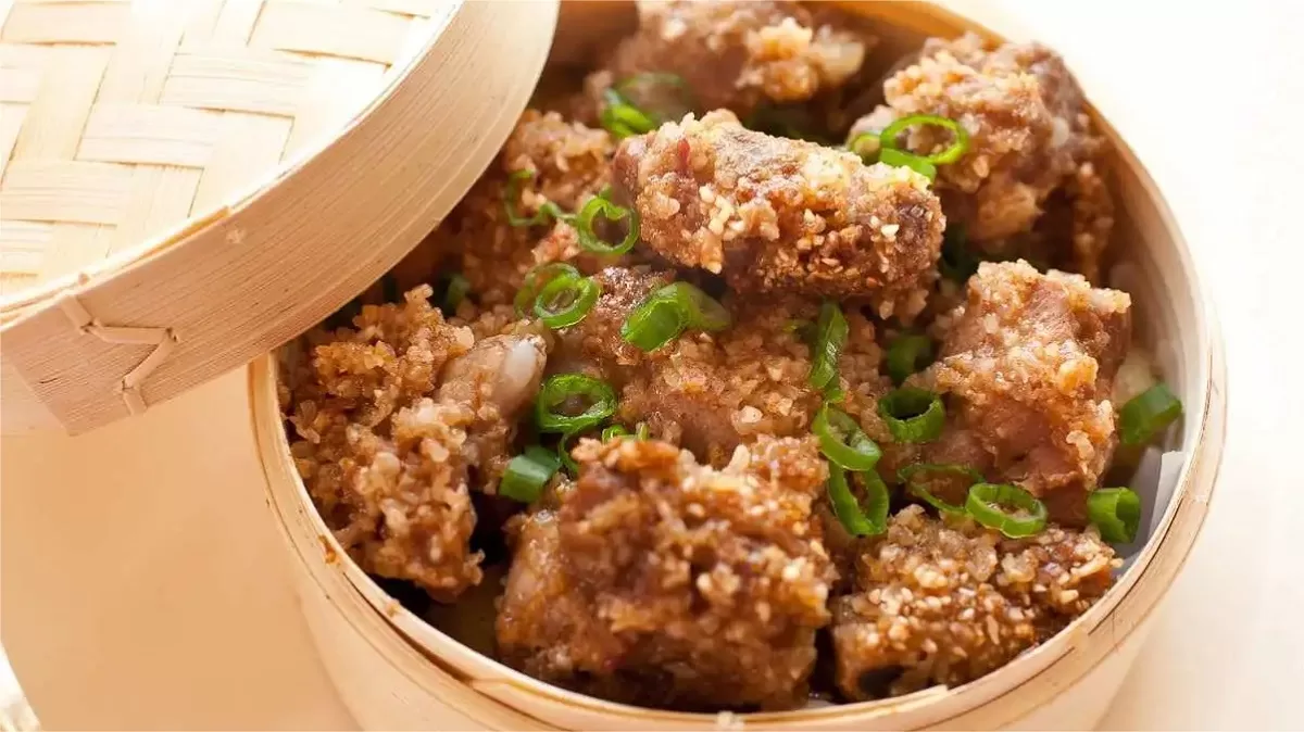 Steamed Pork Spare Ribs with Rice Flour
