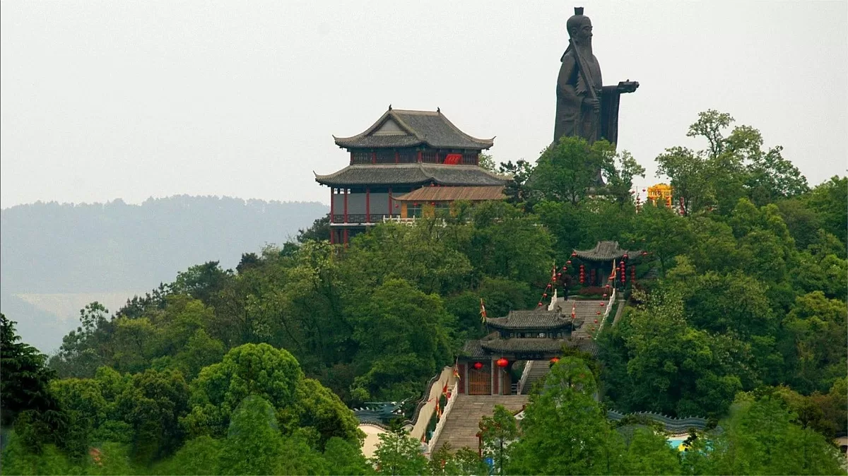 Taigong Mountain near Tianmu Lake