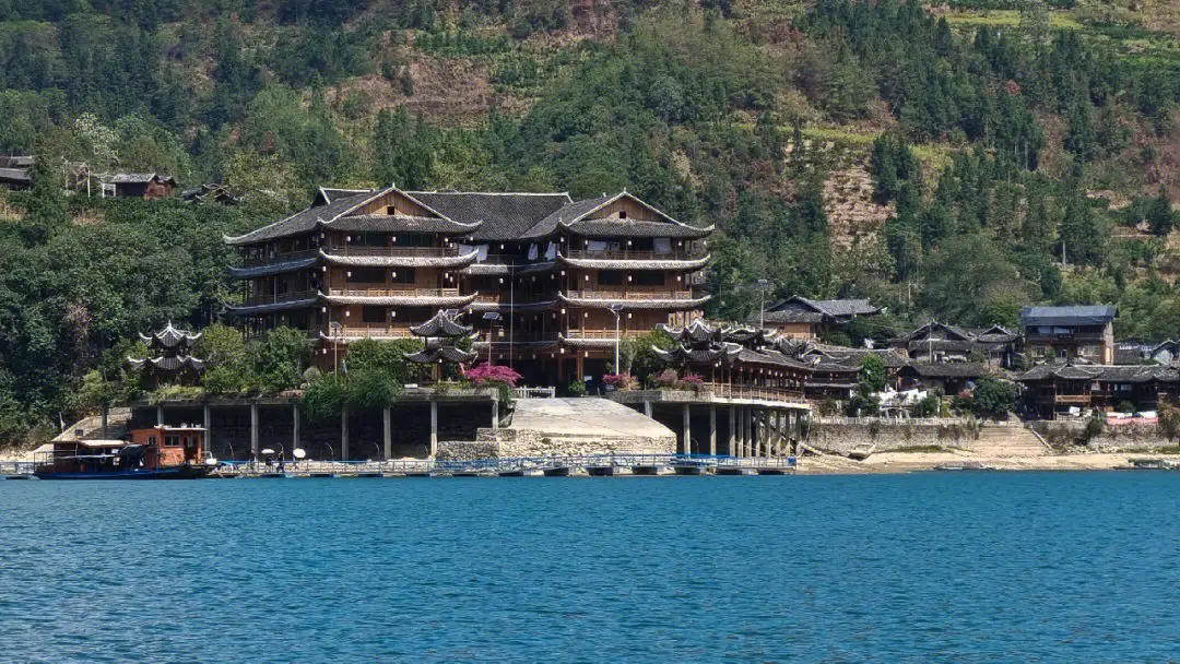 hewan mountain village