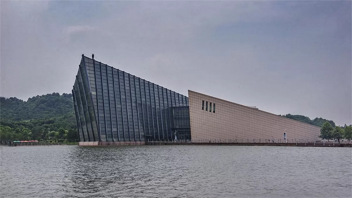 zhongshan warship museum