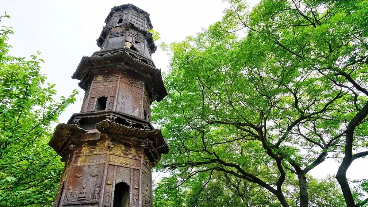 iron pagoda at ganlu temple zhenjiang