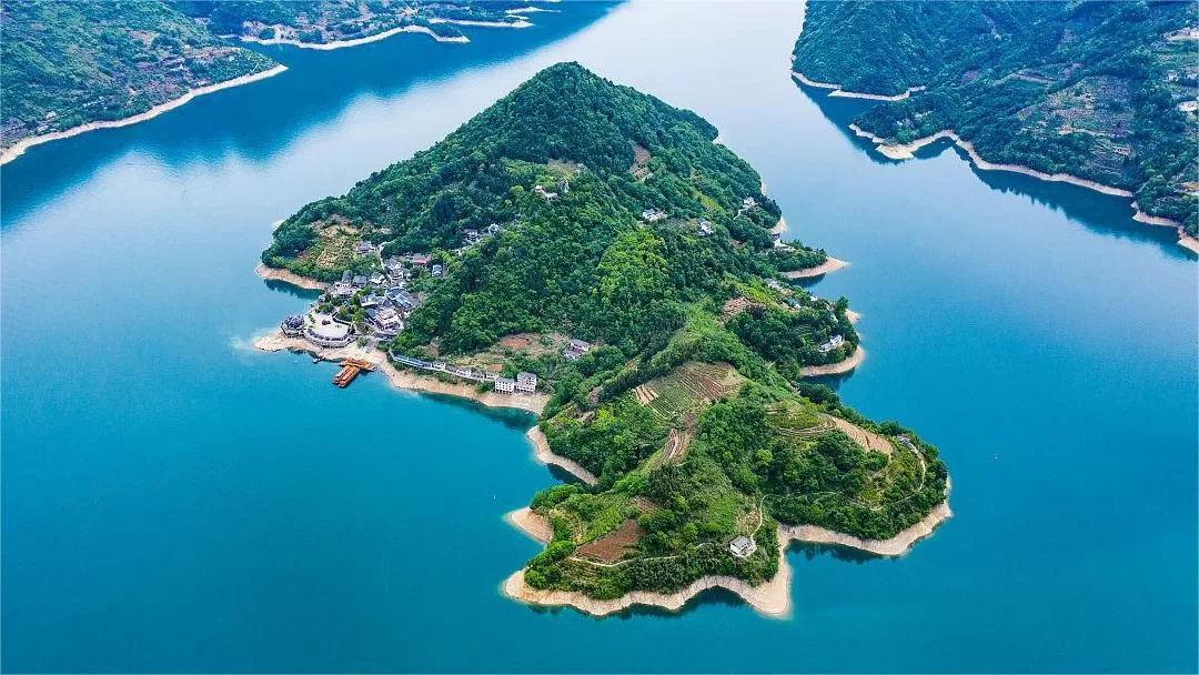 wuluo zhongli mountain