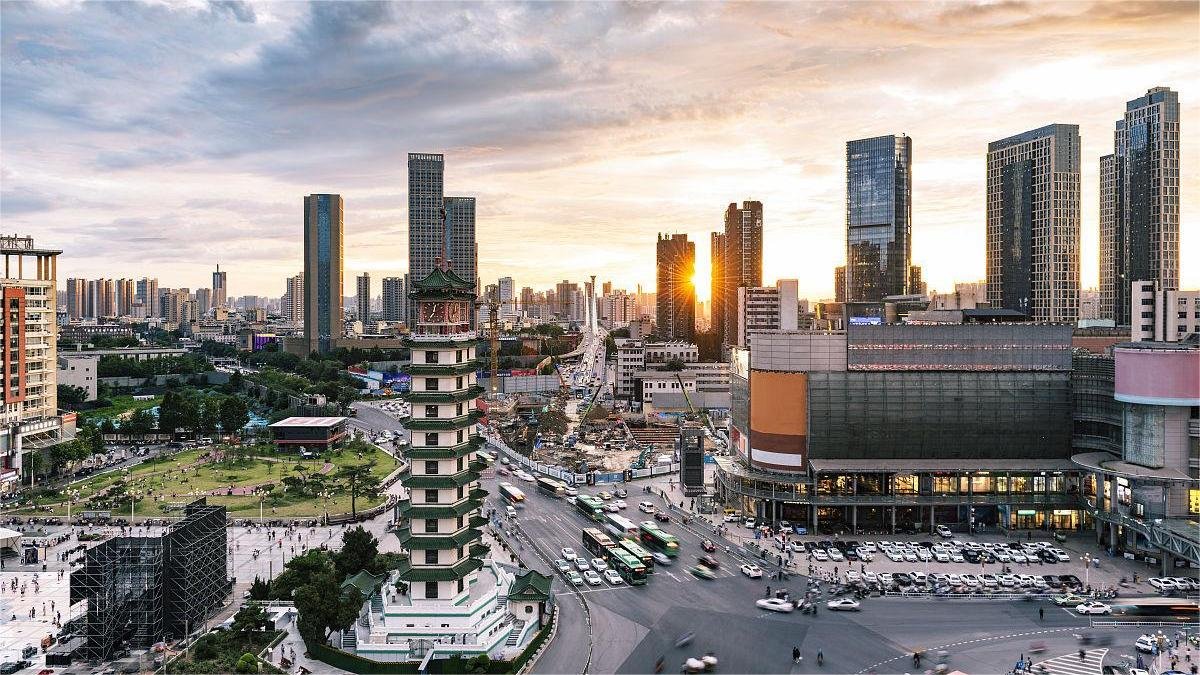 erqi strike memorial tower