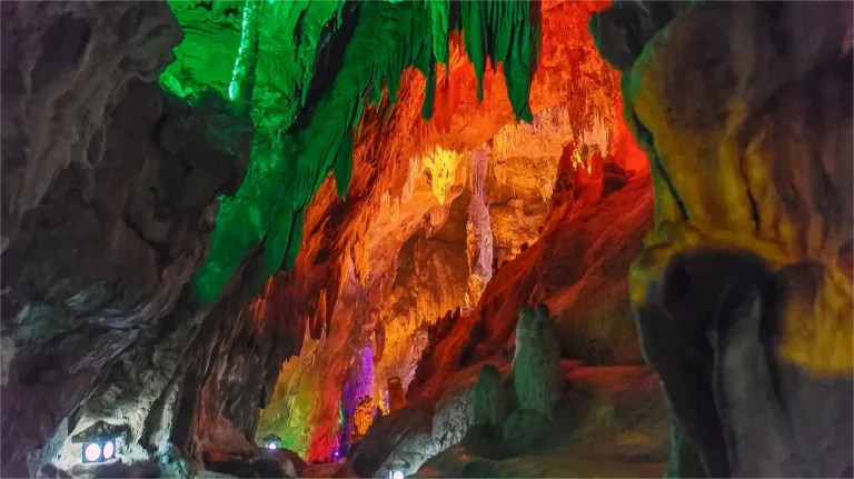 shenlong cave in huangguoshu