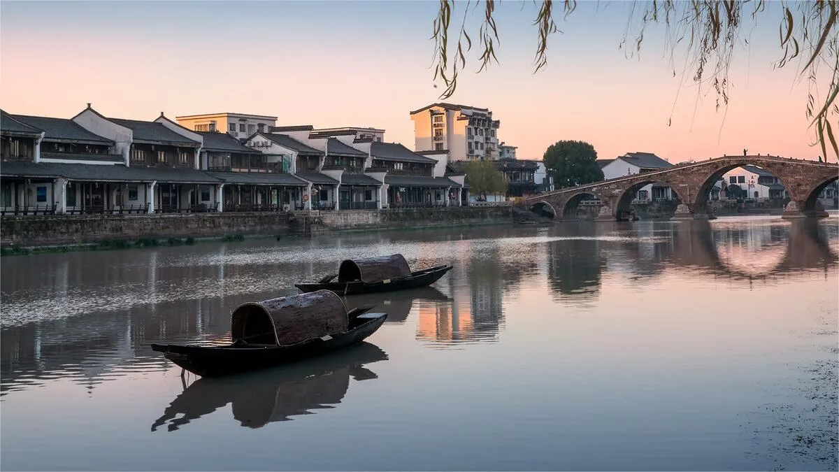 tangqi ancient town hangzhou