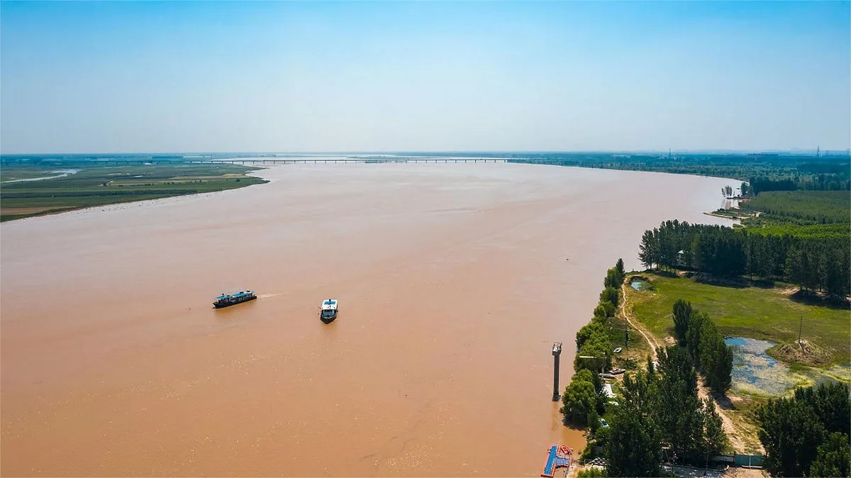 Yellow river scenic area zhengzhou