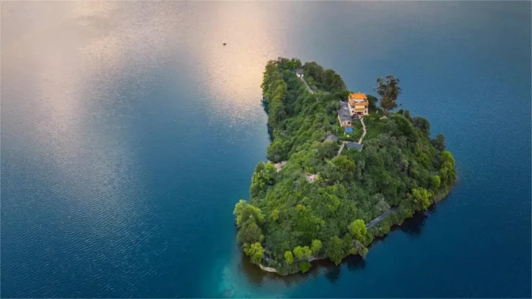 luoke island on lugu lake