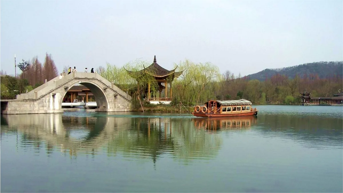 su causeway of west lake