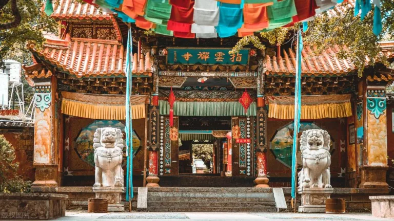 zhiyun temple lijiang