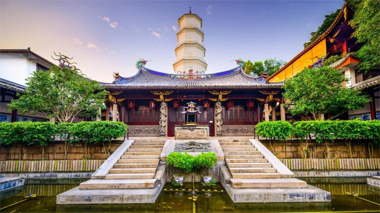 Huiji Temple In Mount Putuo