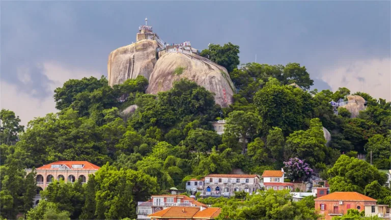 Sunglight Rock In Gulangyu