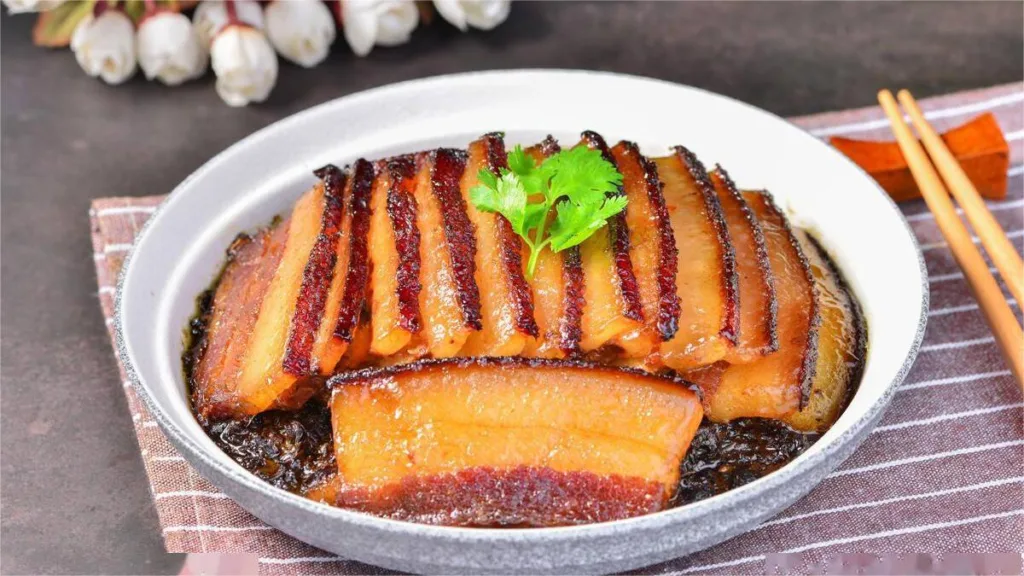 Shaoxing Braised Pork With Preserved Mustard Greens